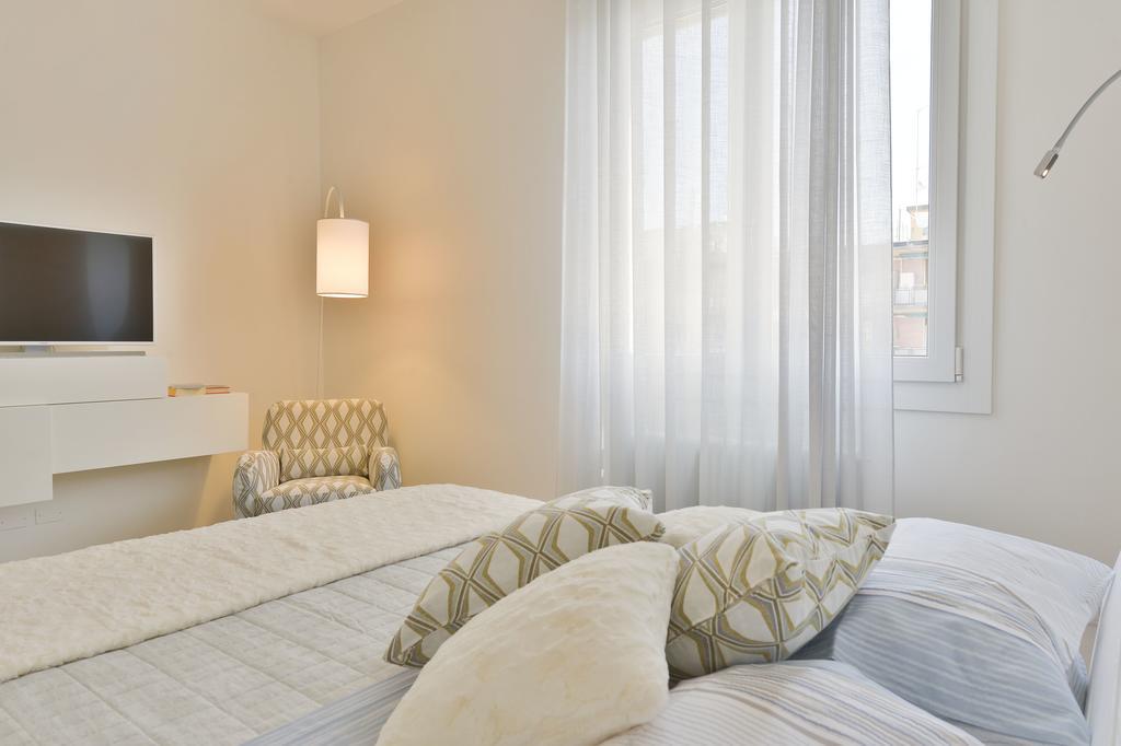 Ur-Nest Vestri - Golden Suite Bologna Luaran gambar